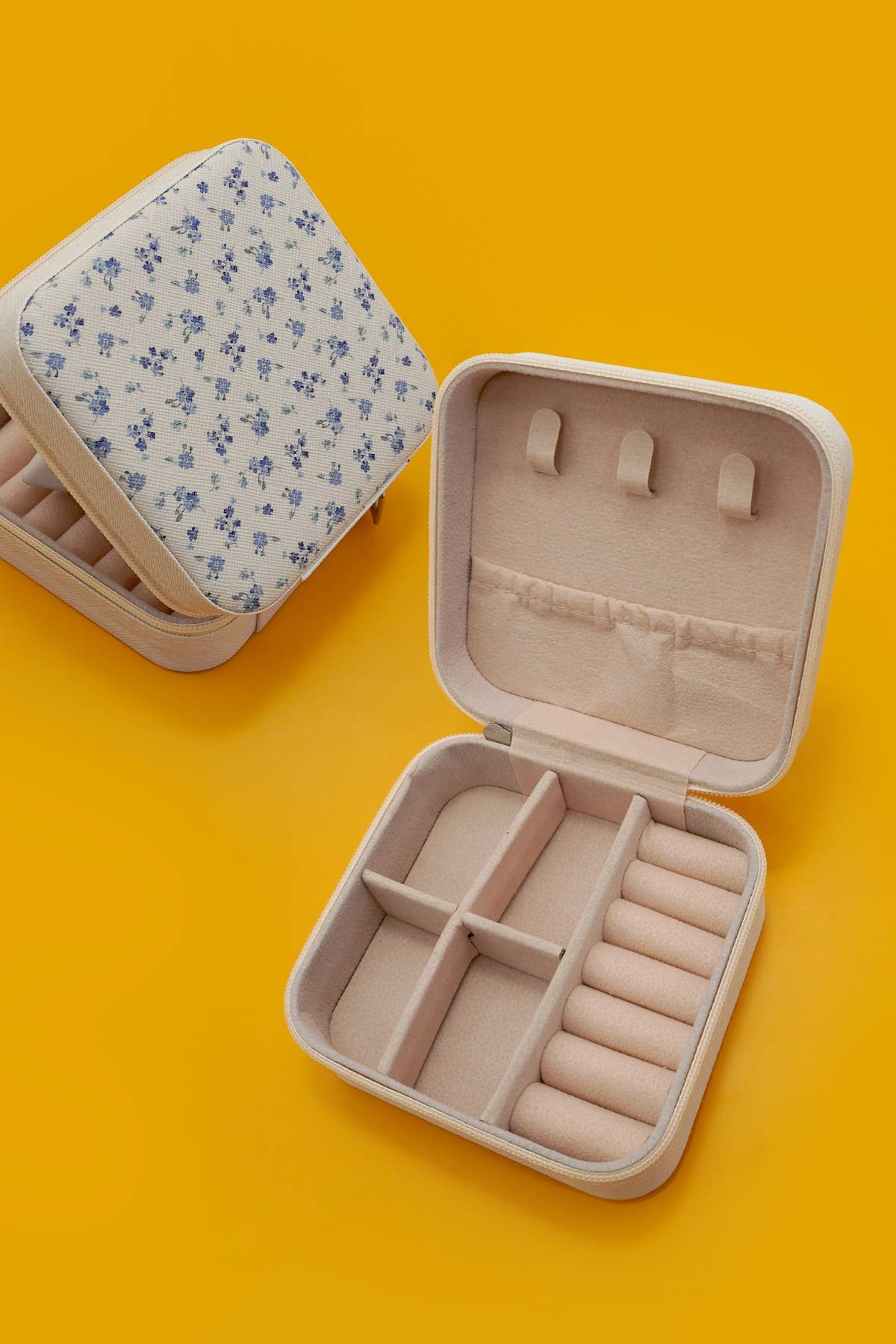 DESIGNED JEWELRY ORGANIZER TRAVEL BOX CASE | HOT PINK