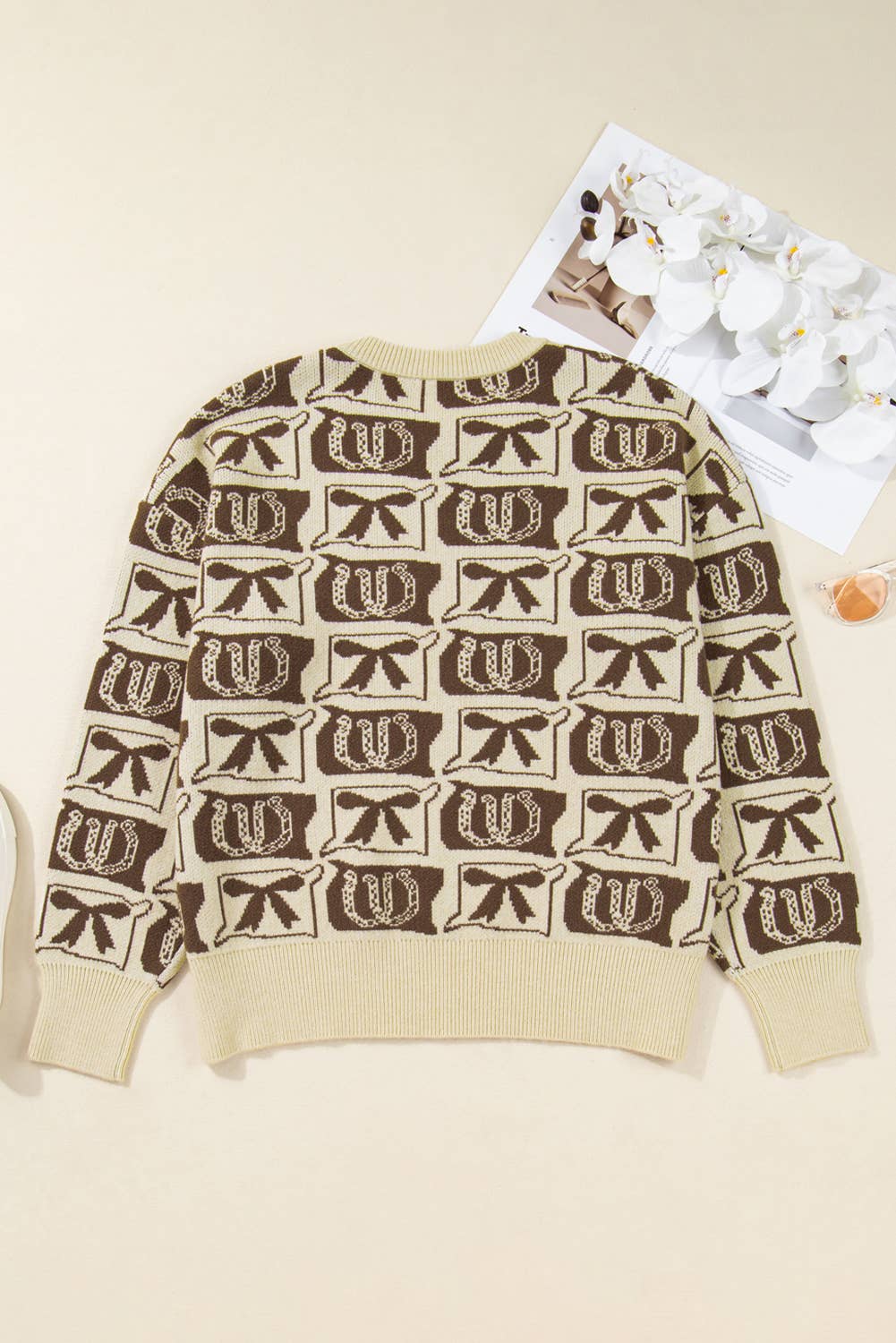 Bows and Horseshoes Pattern Western Sweater (S-4X)