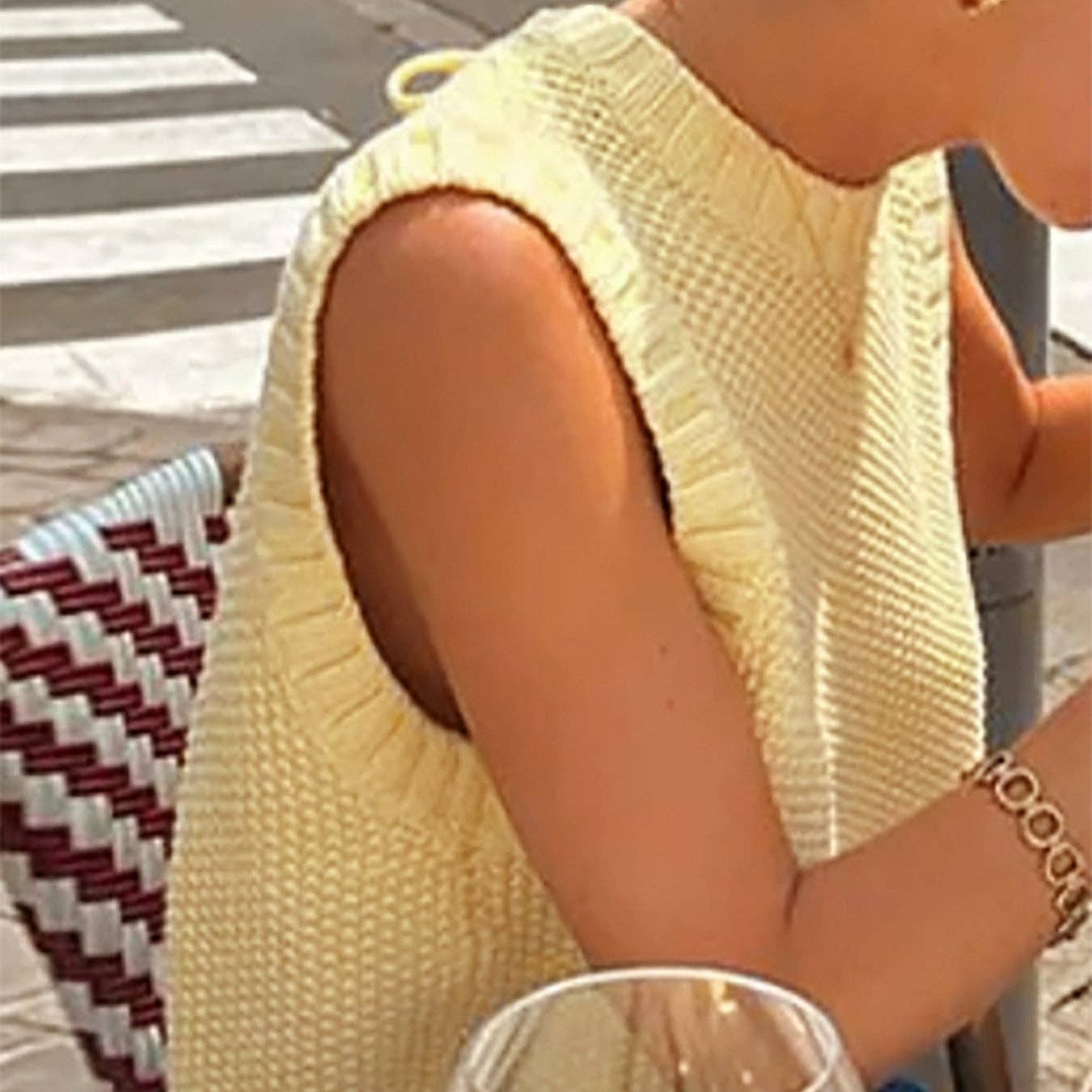 Women Crew Neck Backless Knit Pullover Sleeveless Top